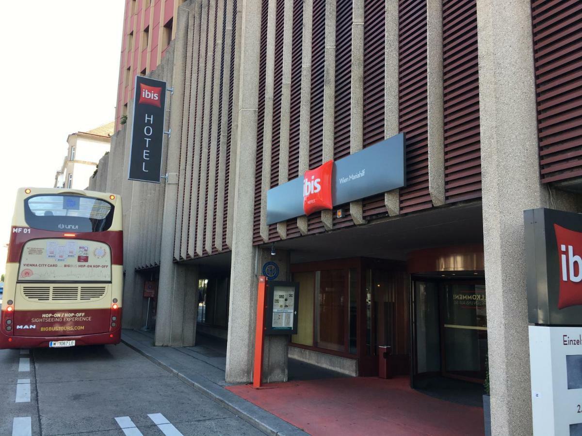 Apartment Zentral Direkt An U-Bahn Station Viena Exterior foto